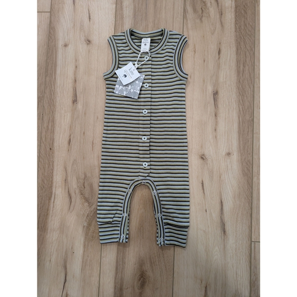 kate quinn Other - Kate Quinn Striped Sleeveless Baby Romper